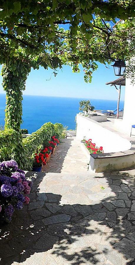 Villa Ulisse Масса-Лубренсе Экстерьер фото